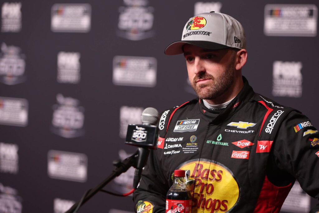 NASCAR Broadcaster Debunks Brad Keselowski's Penalty Claim Against Austin  Dillon - DaytonaRacingDigest